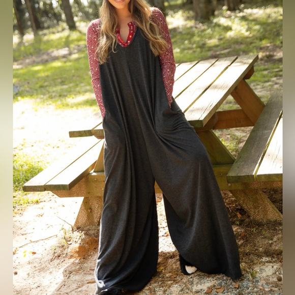 Natural Life Knit V-Neck Jumpsuit in Dark Gray Charcoal One Size Fits Most - Picture 1 of 10